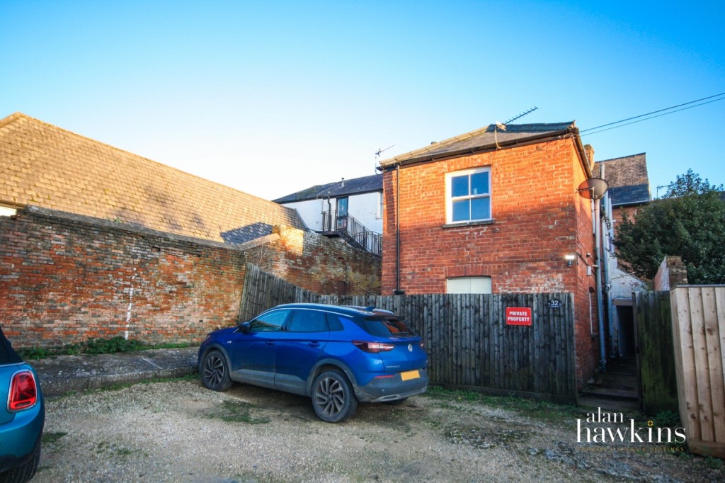 Images for High Street, Royal Wootton Bassett, SN4 EAID:ahawkins BID:125896