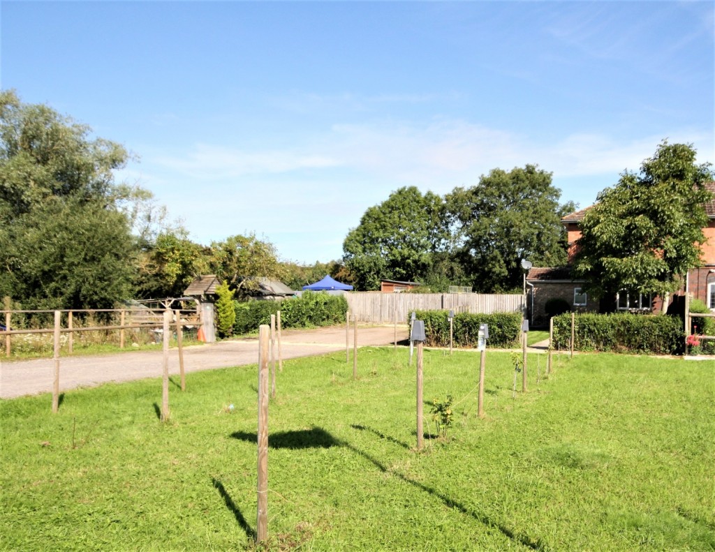 Images for School Hill, Brinkworth, SN15 EAID:ahawkins BID:125896