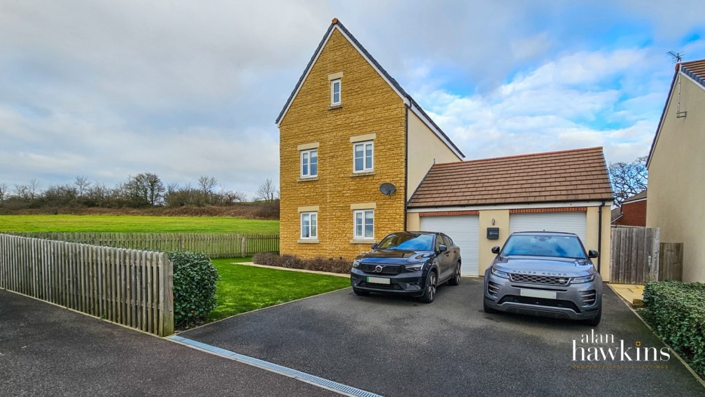 Images for Pool Meadow, Royal Wootton Bassett, SN4 EAID:ahawkins BID:125896