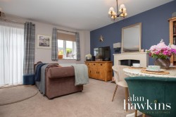 View Full Details for Hart Close, Royal Wootton Bassett SN4 7 - EAID:11742, BID:1