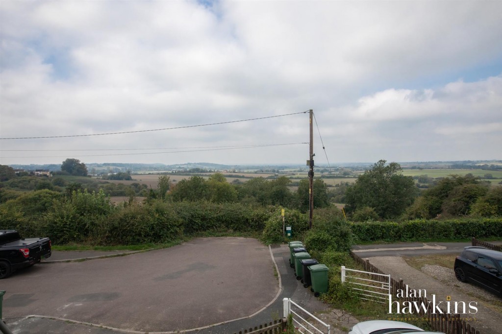 Images for Springfield Crescent, Royal Wootton Bassett SN4 7 EAID:11742 BID:1