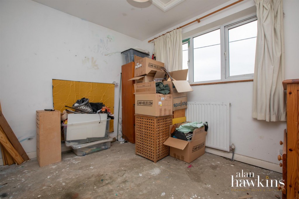 Images for Springfield Crescent, Royal Wootton Bassett SN4 7 EAID:11742 BID:1