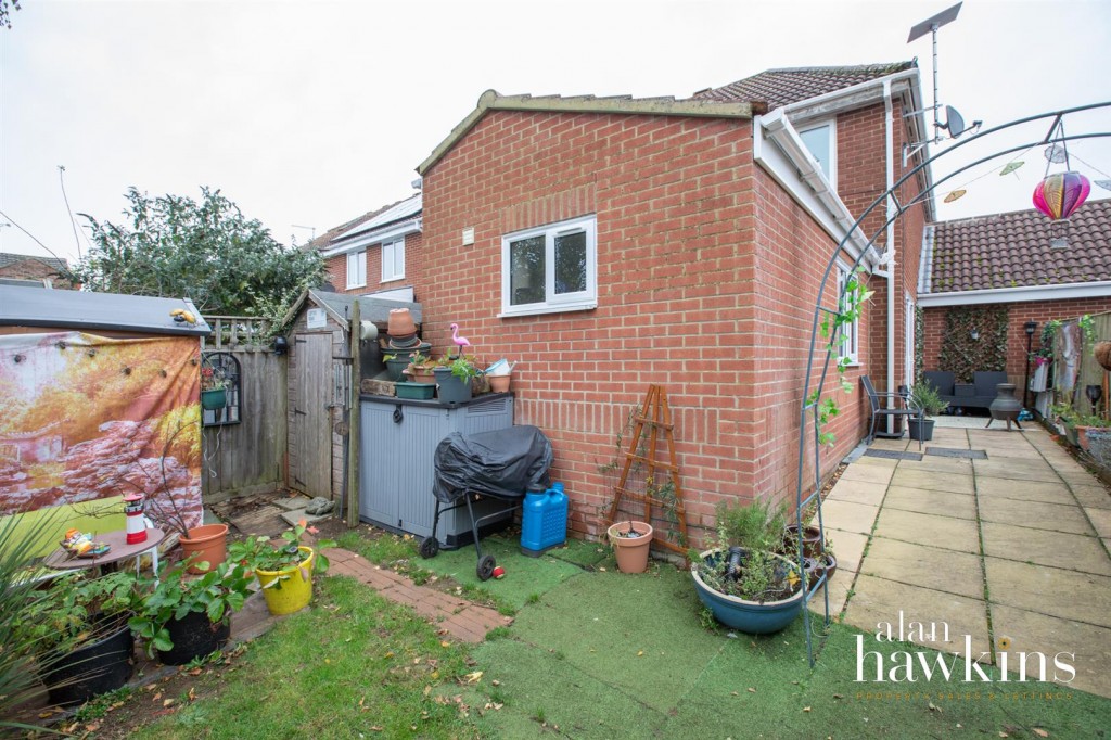 Images for Sycamore Close, Lyneham SN15 EAID:11742 BID:1