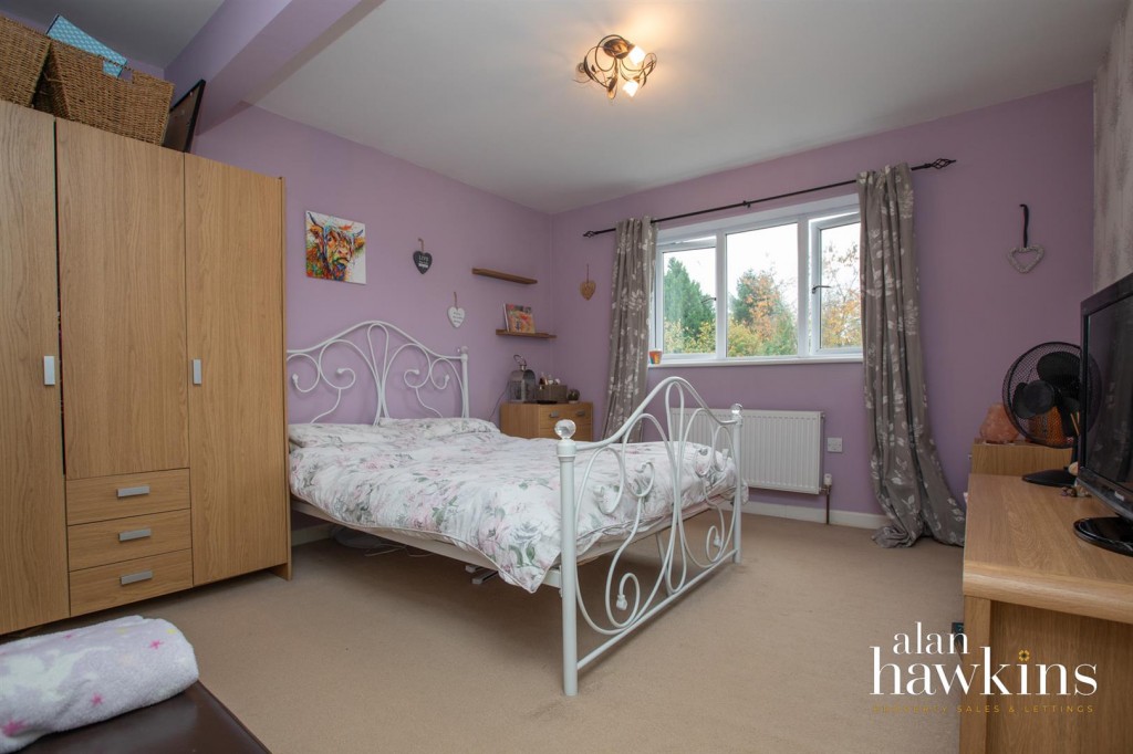 Images for Britannia Crescent, Lyneham SN15 EAID:11742 BID:1