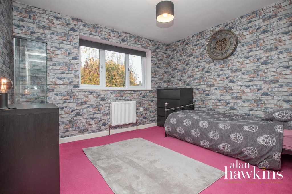 Images for Britannia Crescent, Lyneham SN15 EAID:11742 BID:1