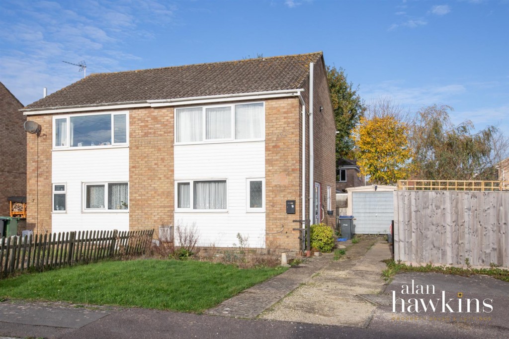 Images for Swinburne Place, Royal Wootton Bassett SN4 EAID:11742 BID:1